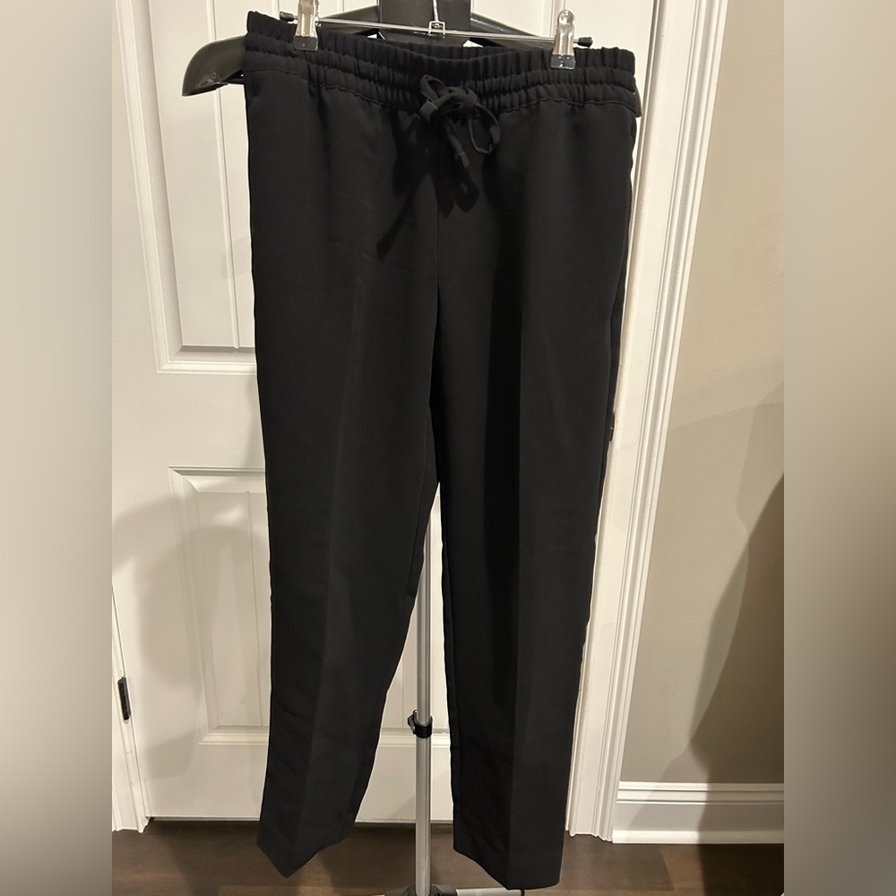 Banana Republic pants / XS / NWT / good for the office or a casual event